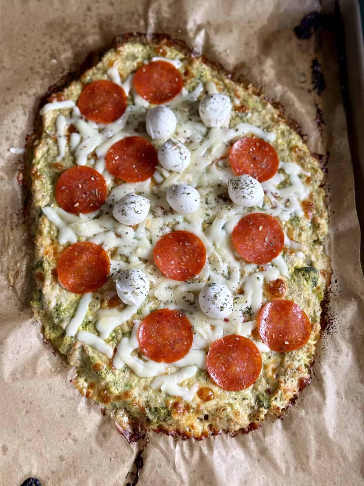 broccoli chicken crust pizza