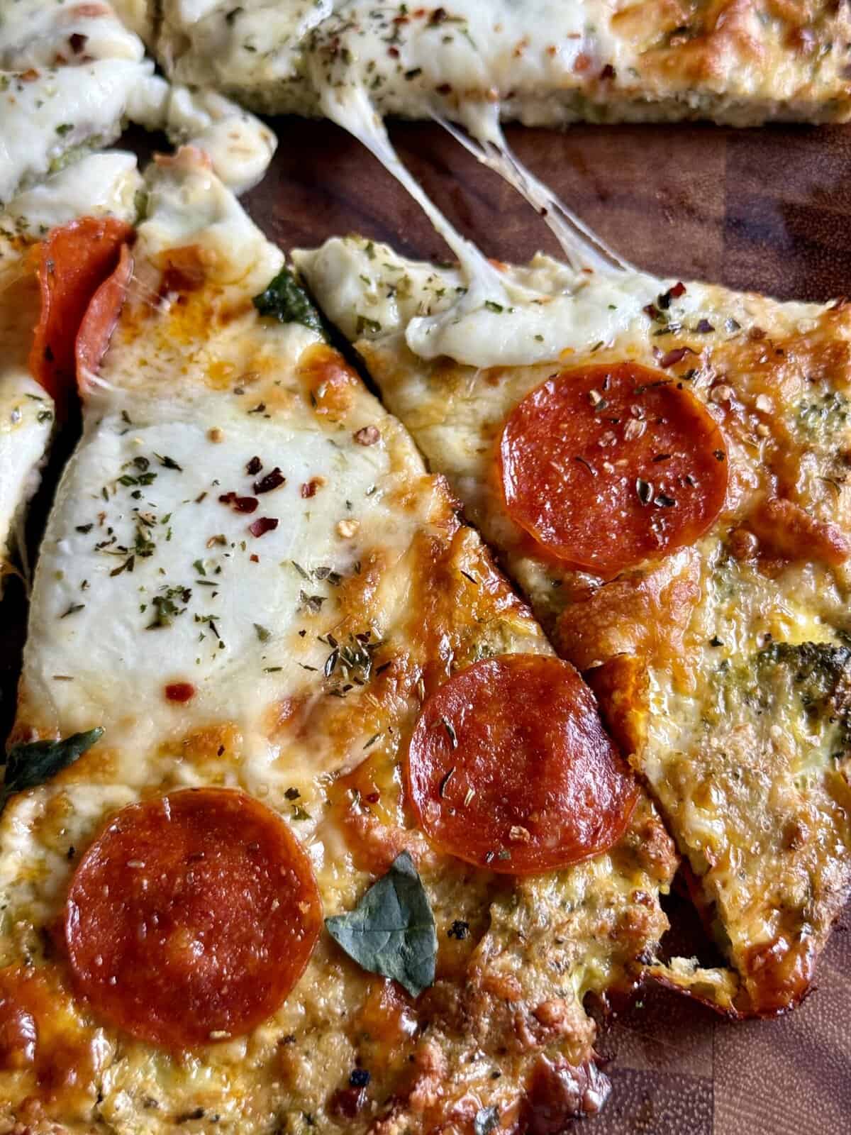 broccoli chicken crust pizza