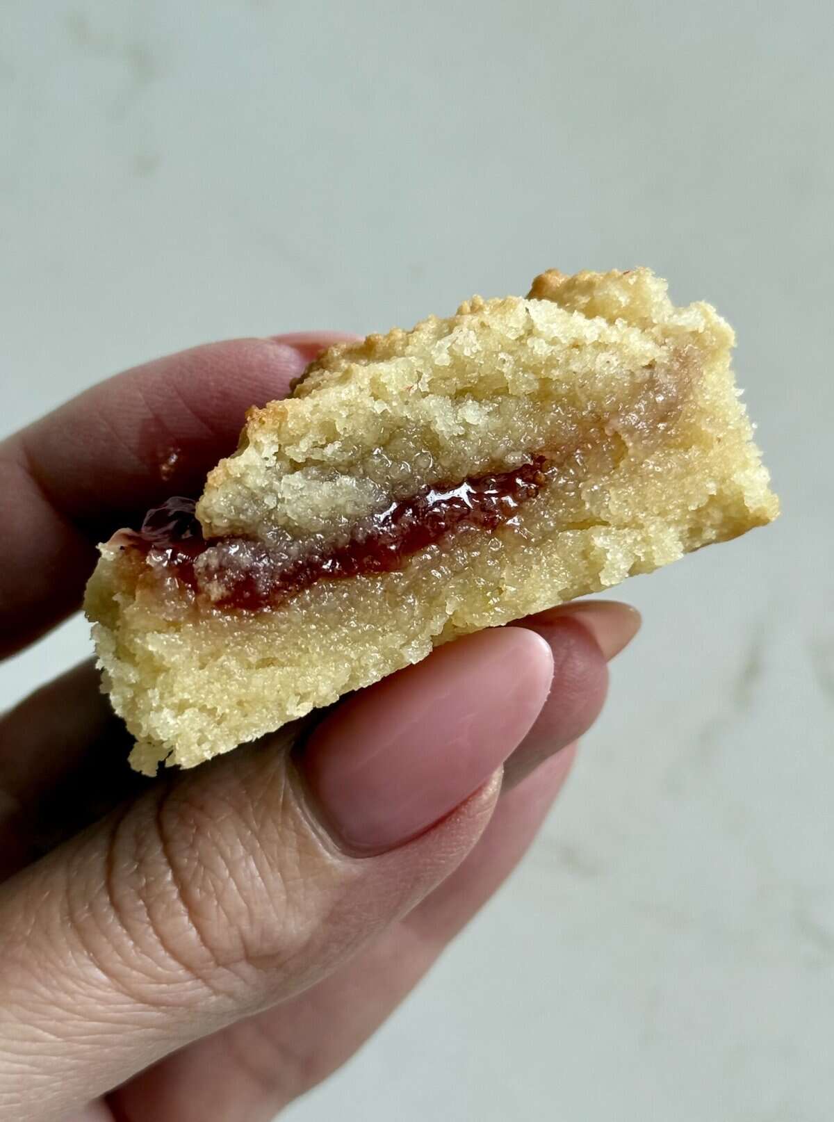 strawberry crumble almond cookies
