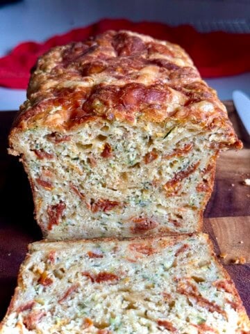 easy sun dried tomato and zucchini bread