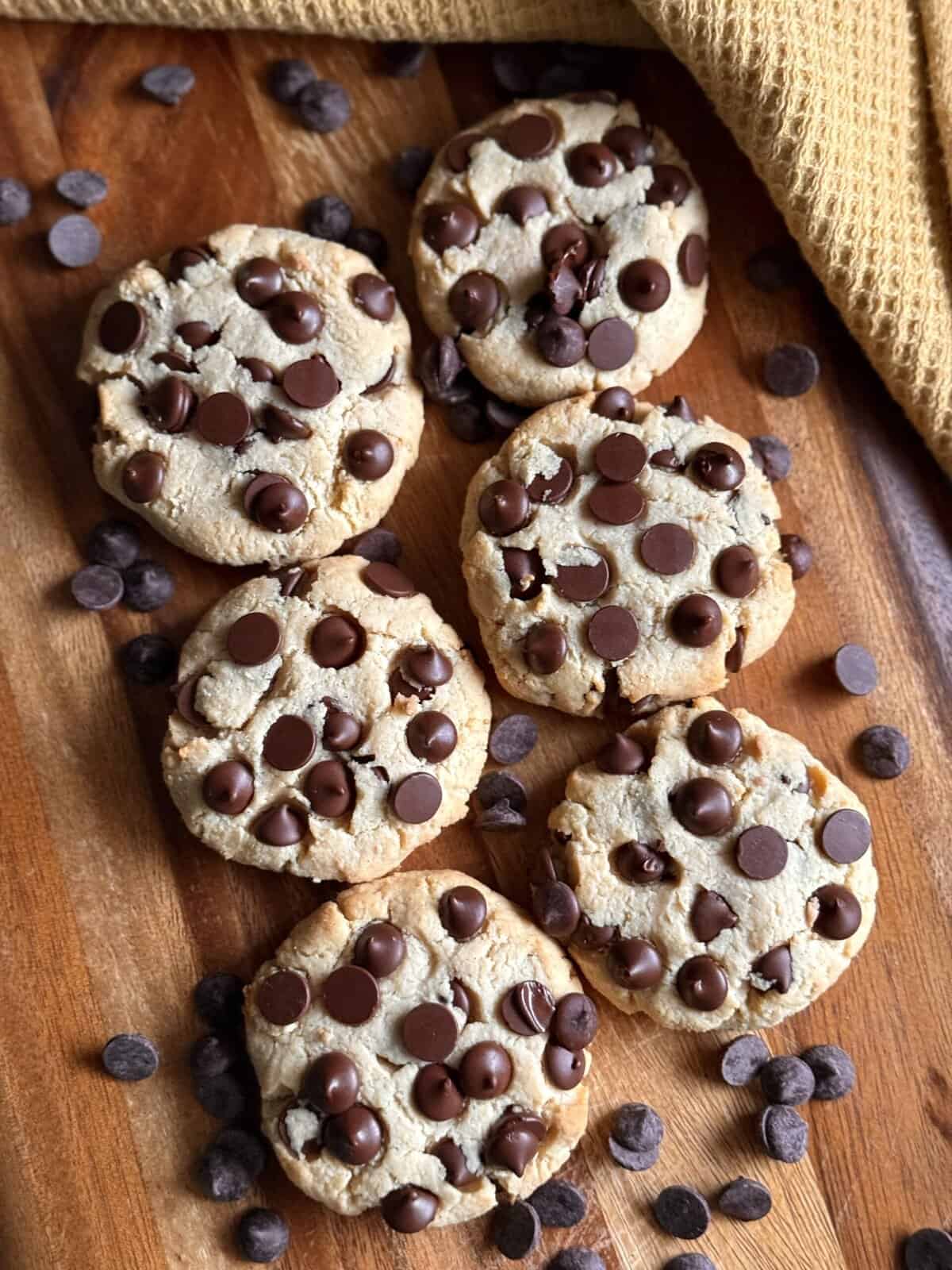 6 ingredient almond flour chocolate chip cookies