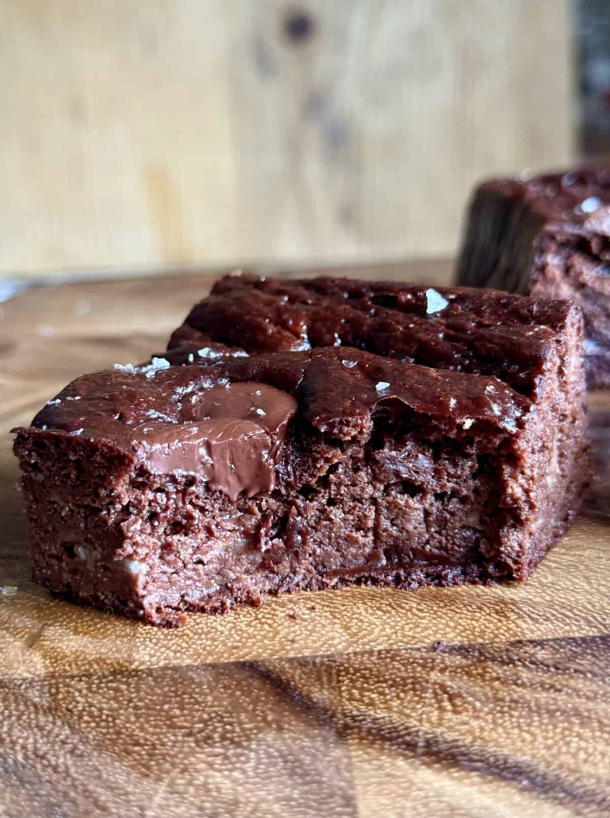 5 ingredient healthy chocolate banana brownie