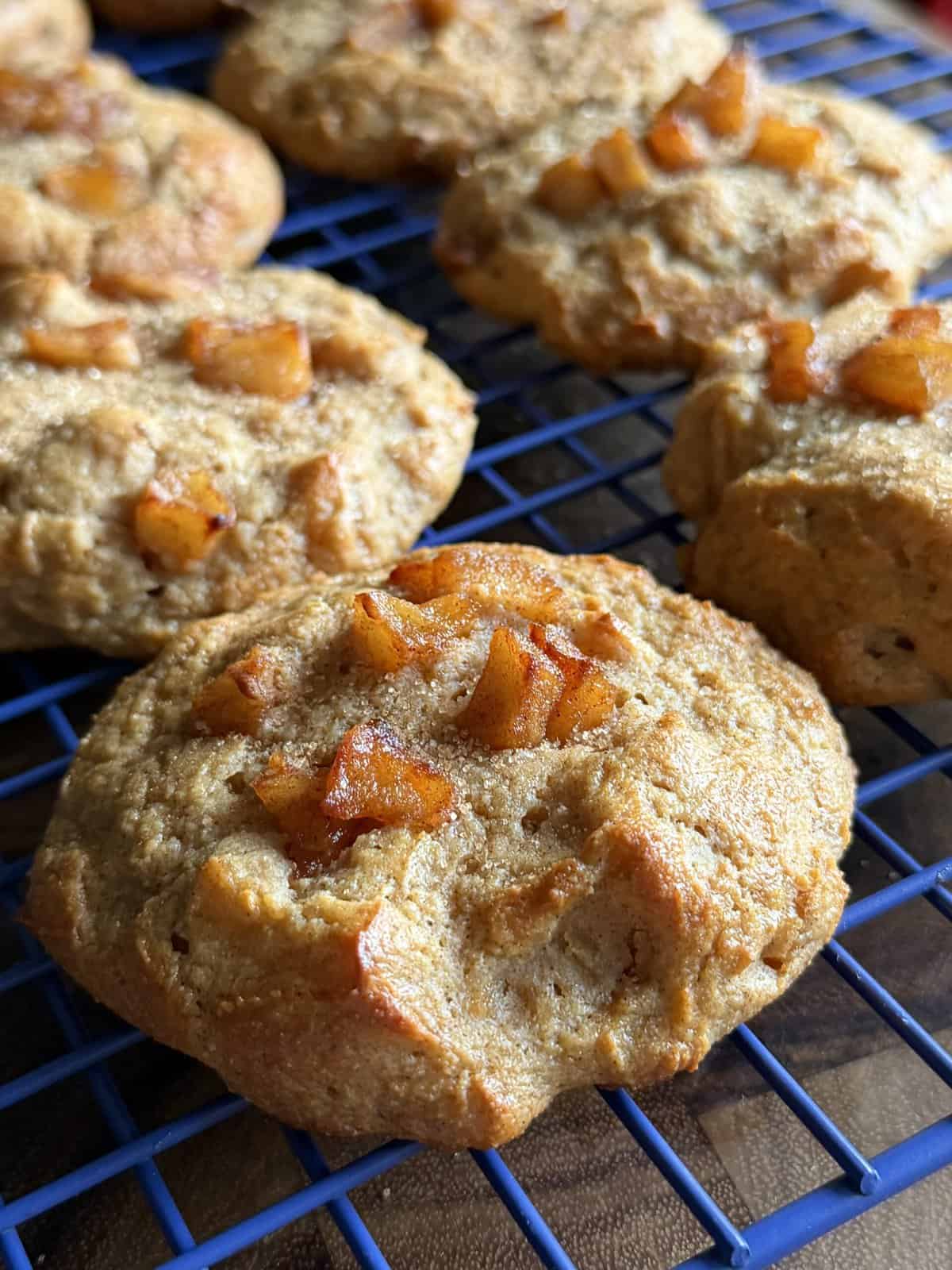 easy apple breakfast biscuits