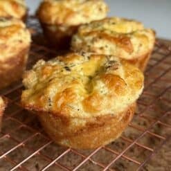 easy almond flour dinner biscuits