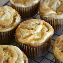 the best pumpkin swirled muffins