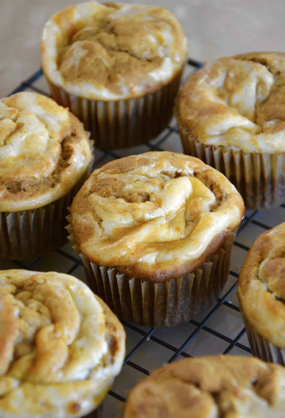 the best pumpkin swirled muffins