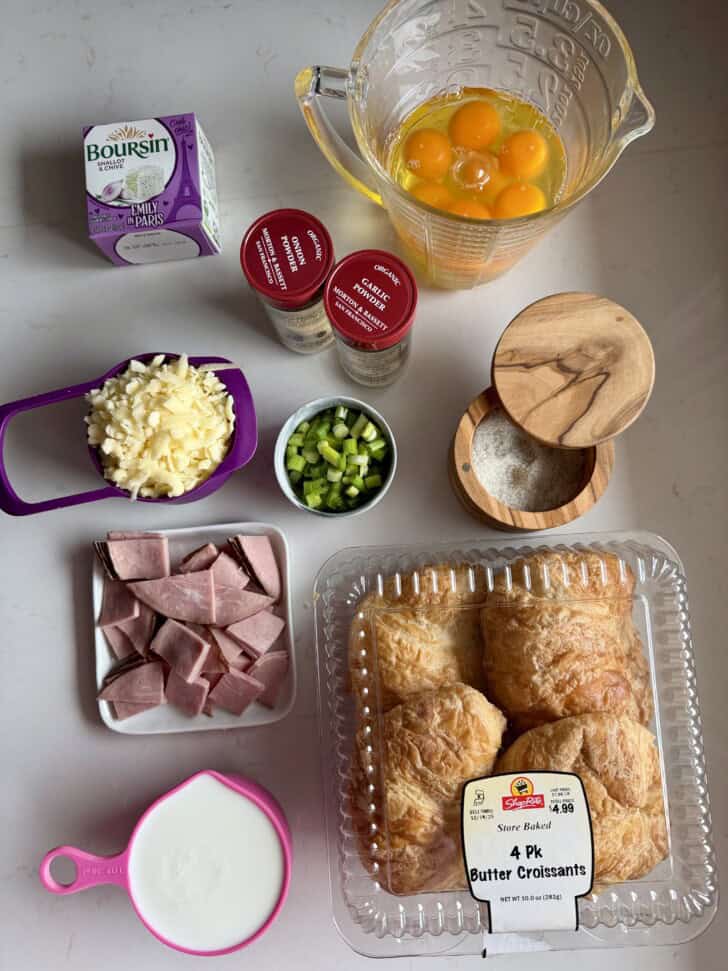easy ham, egg + cheese croissant bake