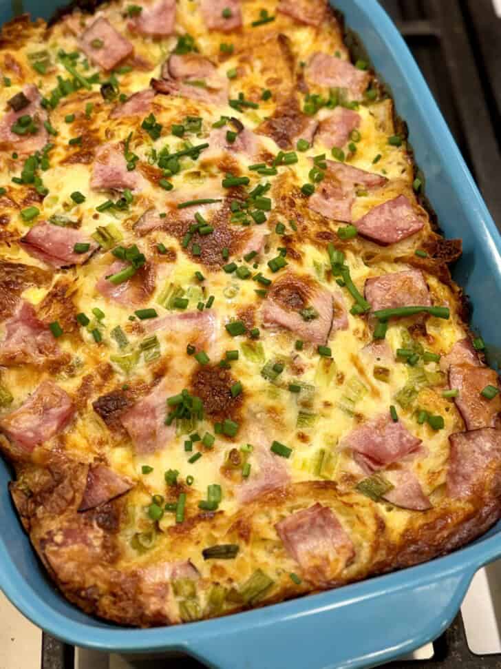 easy ham, egg + cheese croissant bake