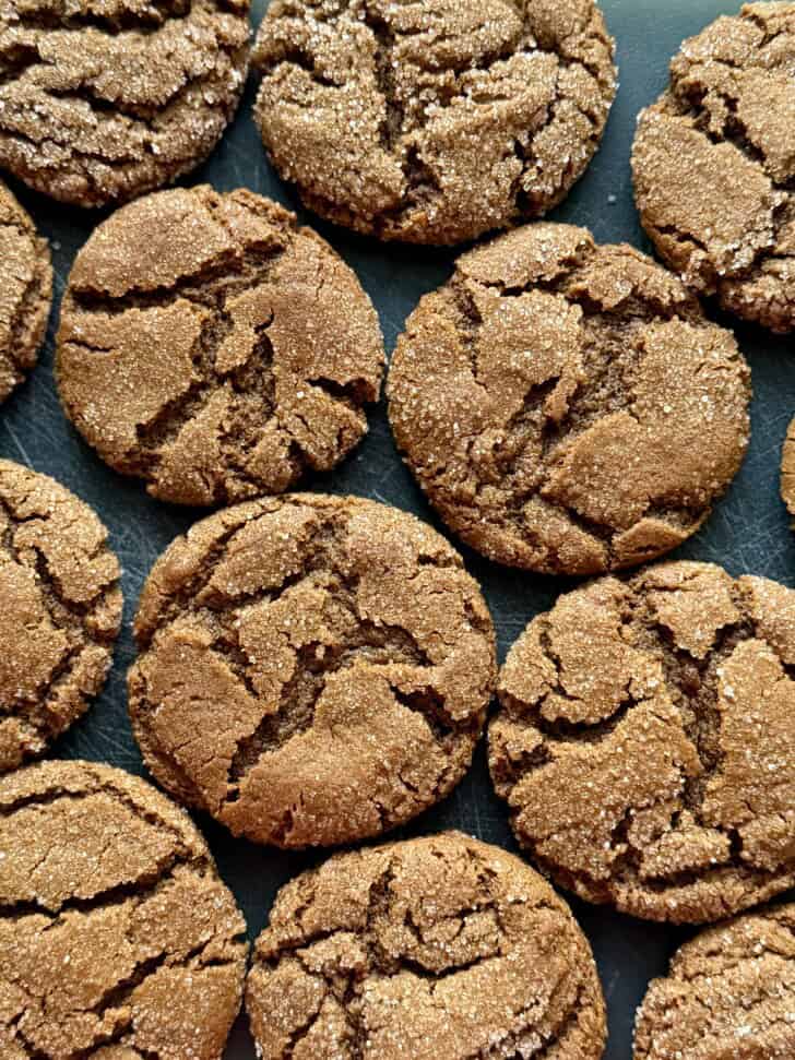 chewy ginger molasses cookies