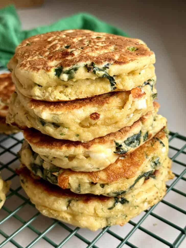 easy spinach + feta pancakes