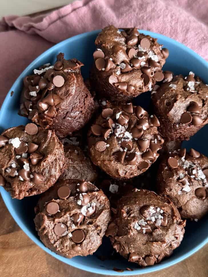 flourless date brownies