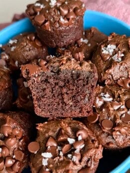 flourless date brownies