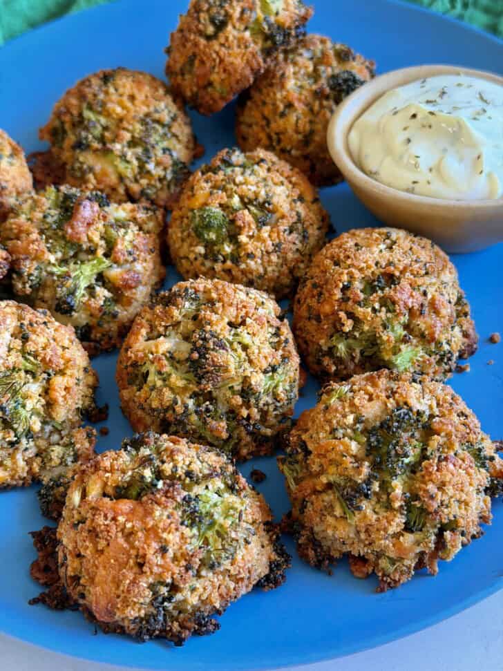 crunchy baked broccoli balls