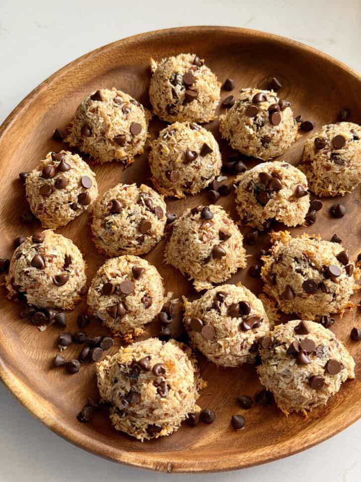 4 ingredient coconut date balls