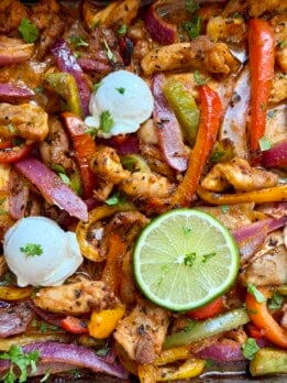 sheet pan chicken fajitas